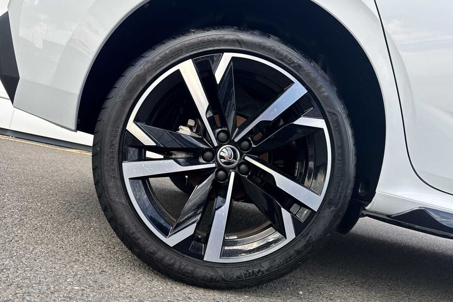SKODA KAMIQ 1.0 TSI Monte Carlo Edition 5dr