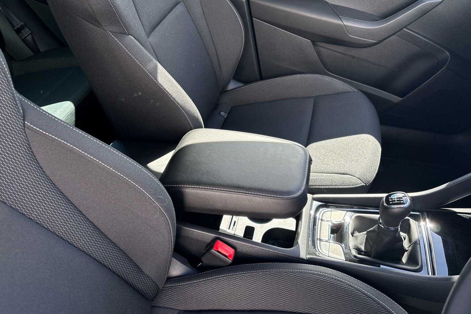 SKODA KAROQ 1.5 TSI SE Drive 5dr