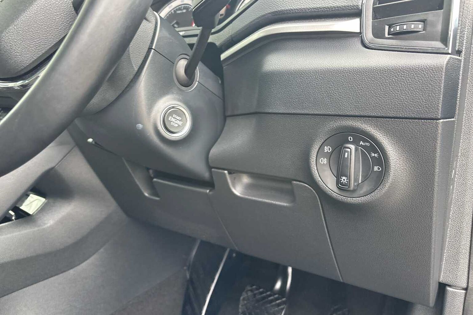 SKODA KAROQ 1.5 TSI SE Drive 5dr DSG