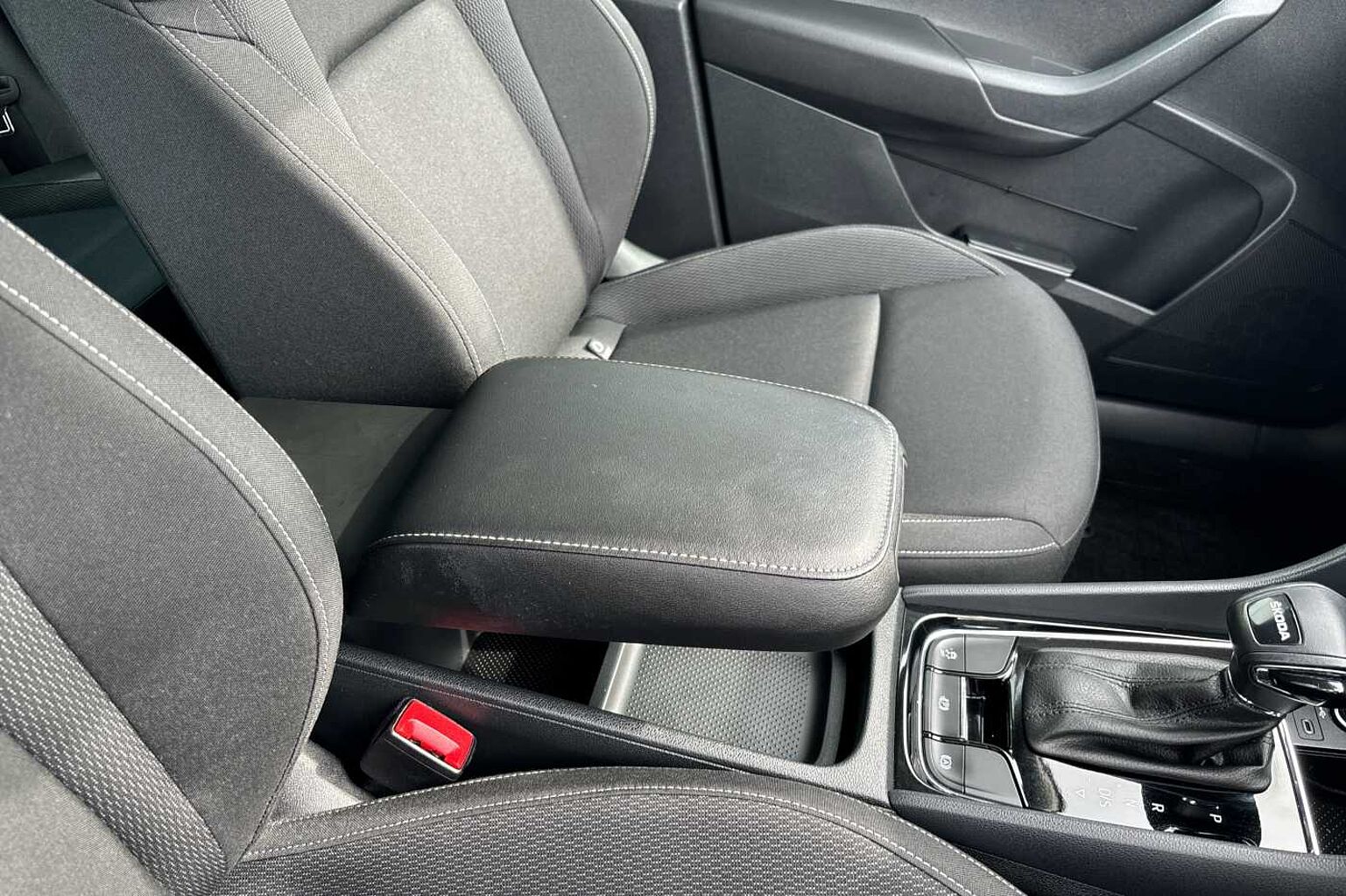 SKODA KAROQ 1.5 TSI SE Drive 5dr DSG
