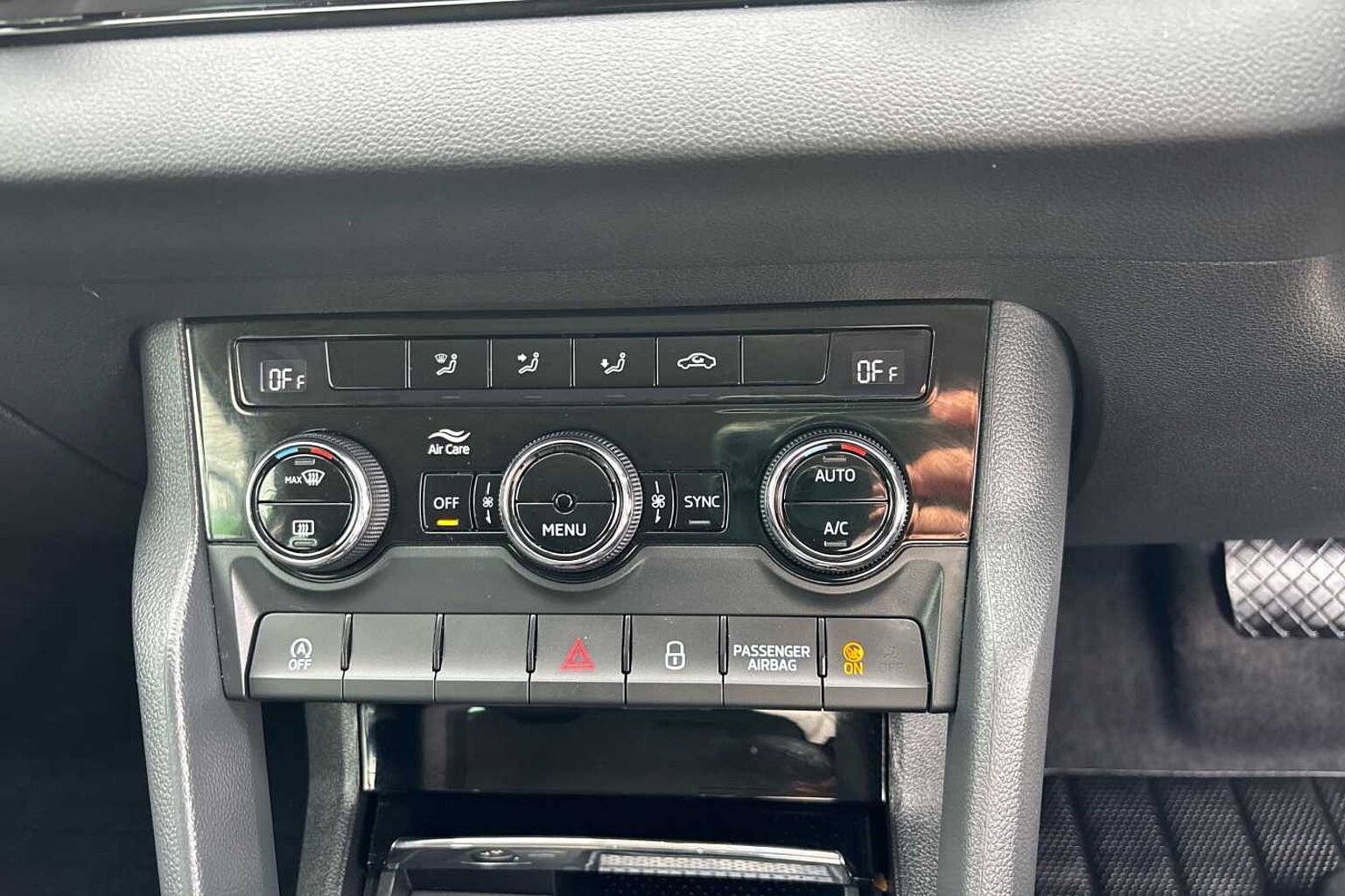 SKODA KAROQ 1.5 TSI SE Drive 5dr DSG