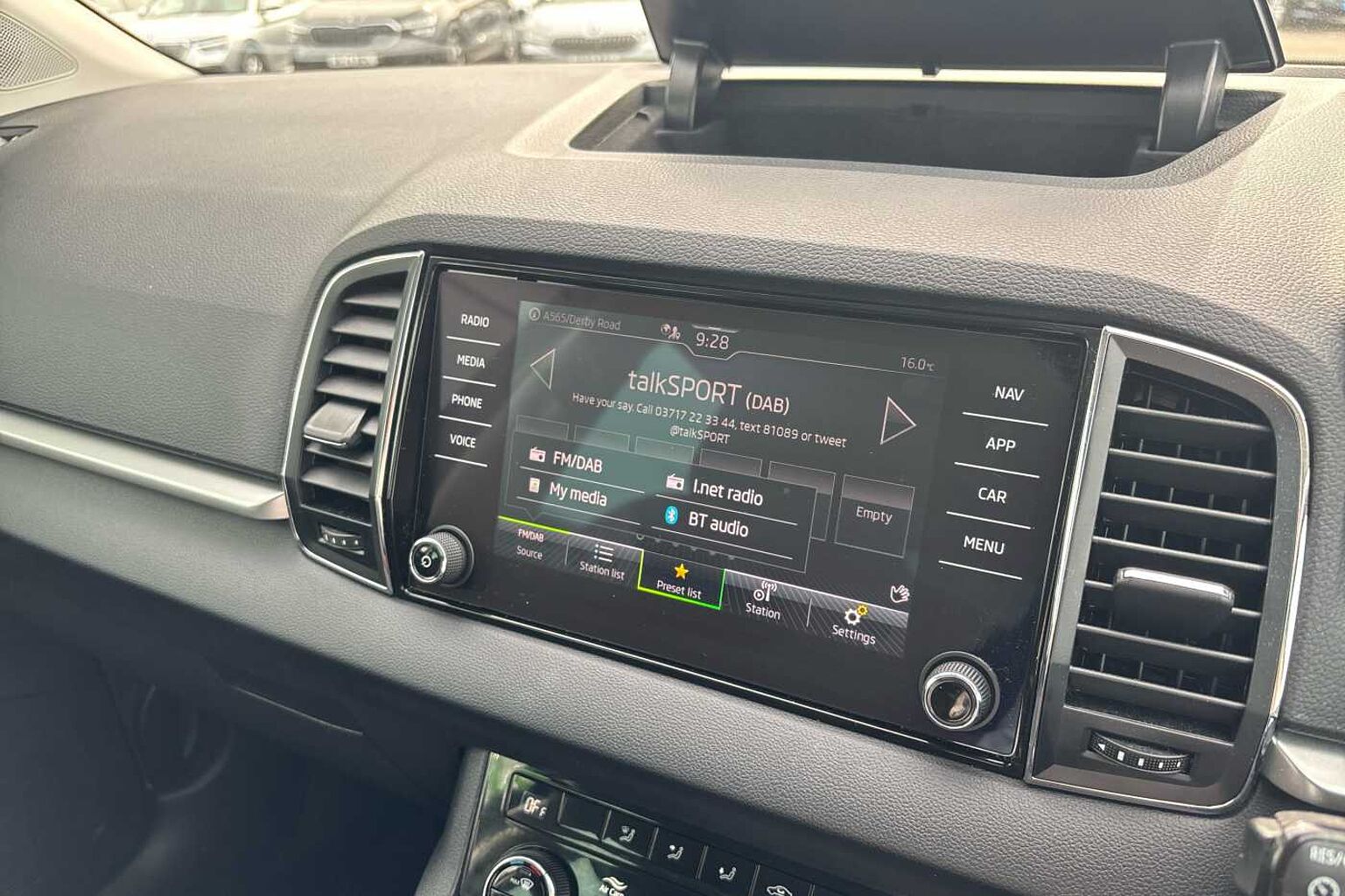 SKODA KAROQ 1.5 TSI SE Drive 5dr DSG