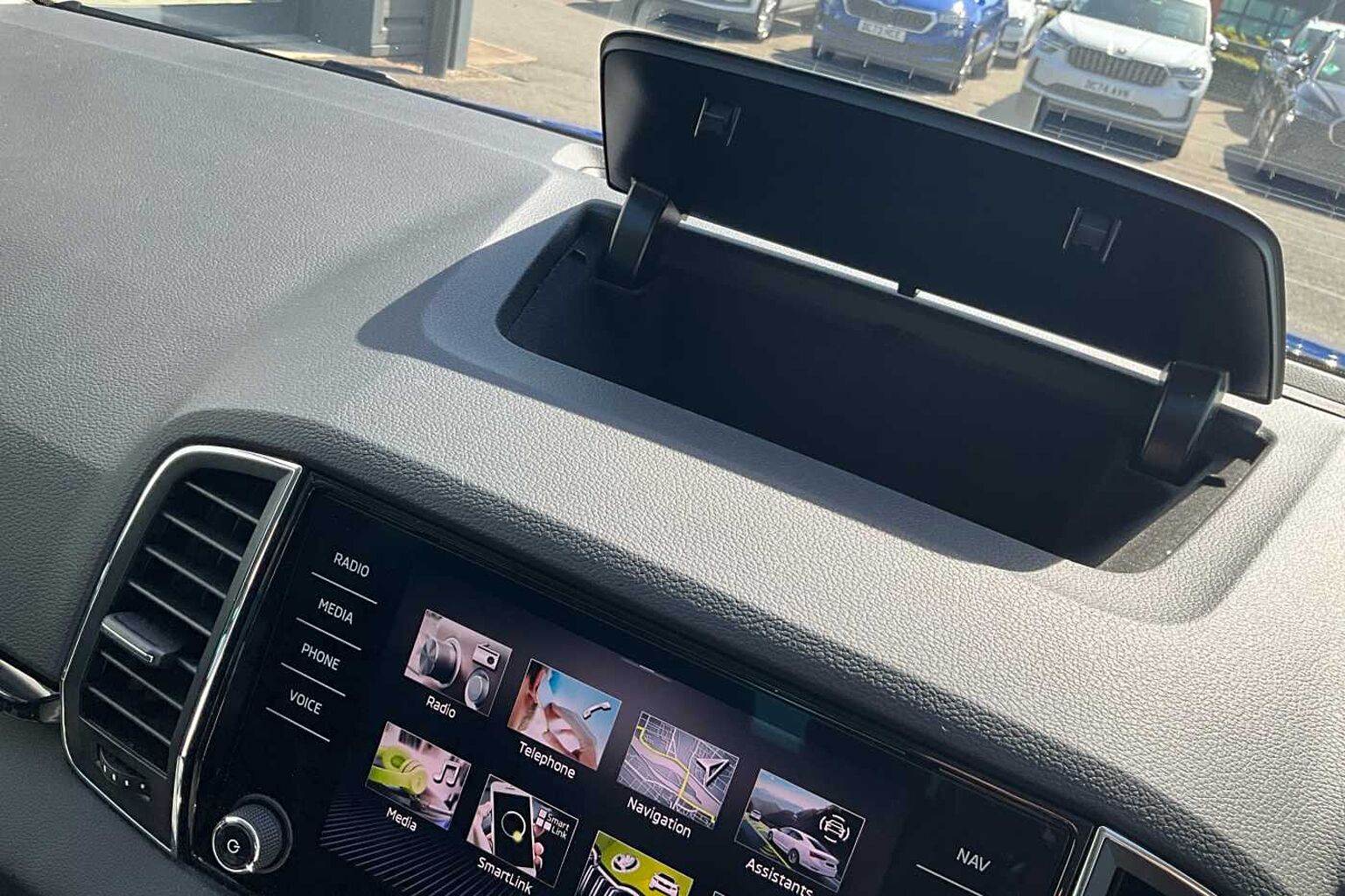 SKODA KAROQ 1.5 TSI SE L 5dr